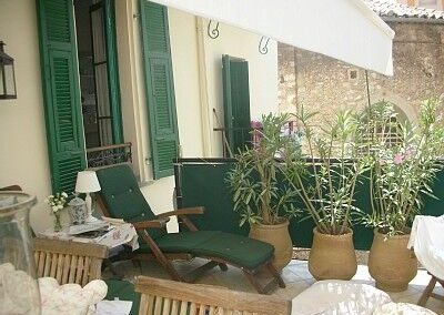 CHARMING 3-BEDROOM APARTMENT IN THE RUSTIC TOWN OF VILLEFRANCHE – 90M2